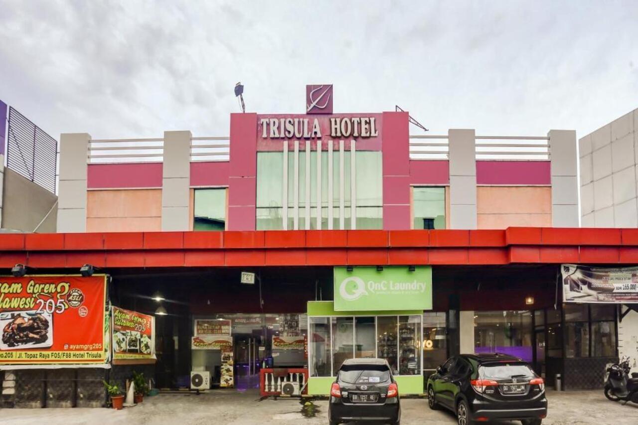 Urbanview Trisula Hotel マカッサル エクステリア 写真