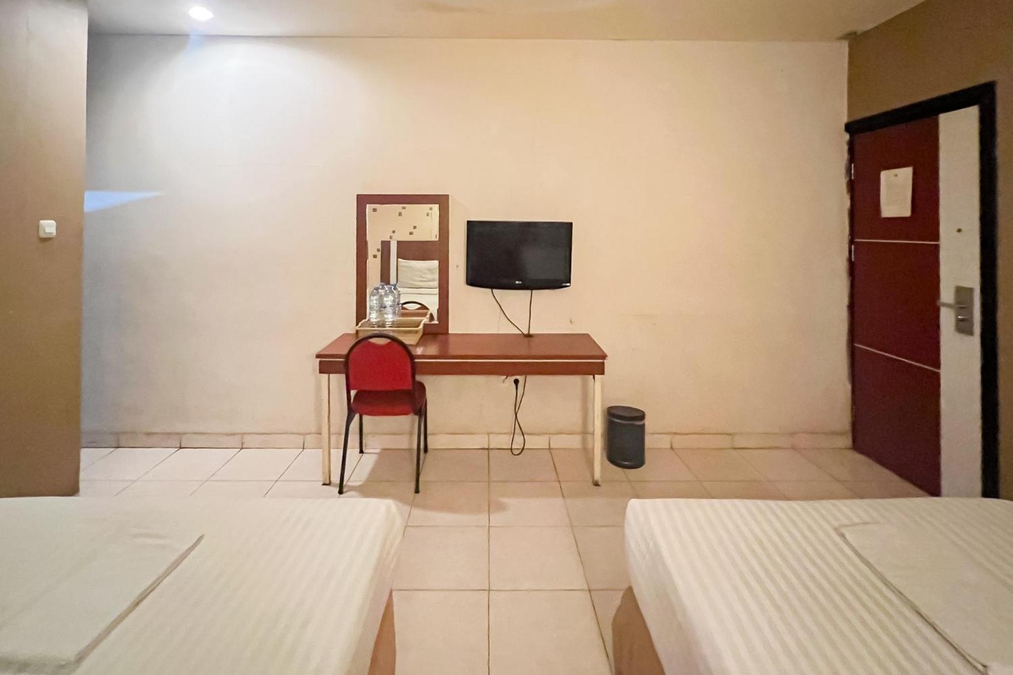 Urbanview Trisula Hotel マカッサル エクステリア 写真